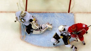 Fleury stoppant le dernier tir de Lidstrom